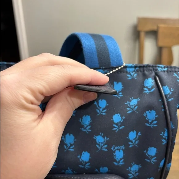 Coach Badlands Court Tote in Nylon and Refined Pebble Leather - Picture 12 of 12